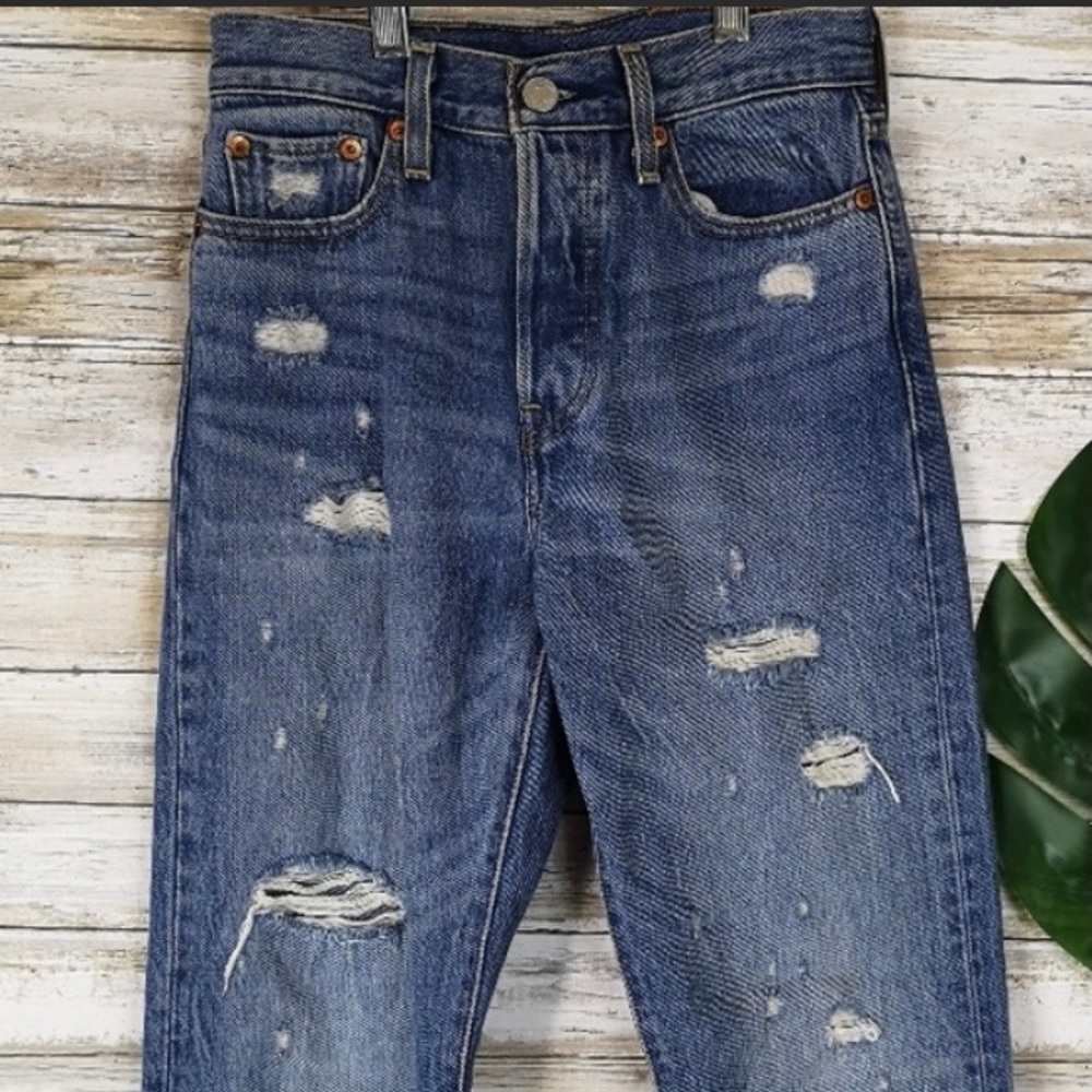 Levi’s distressed jeans
